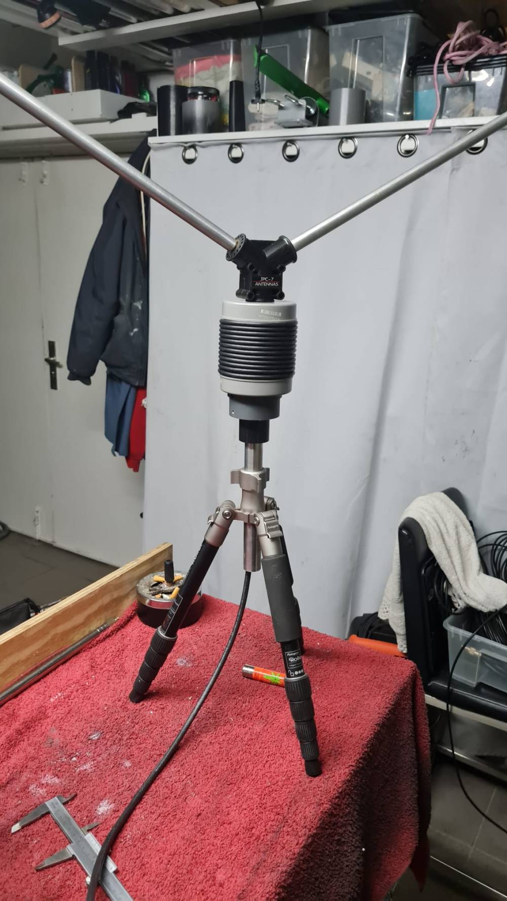 Van V‑dipool tot verkorte straler – meten, begrijpen en matchen op 28 MHz